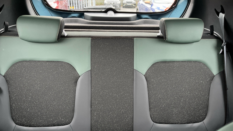 Dacia Spring 27kWh Extreme 65 48kW 5dr Auto Electric Hatchback